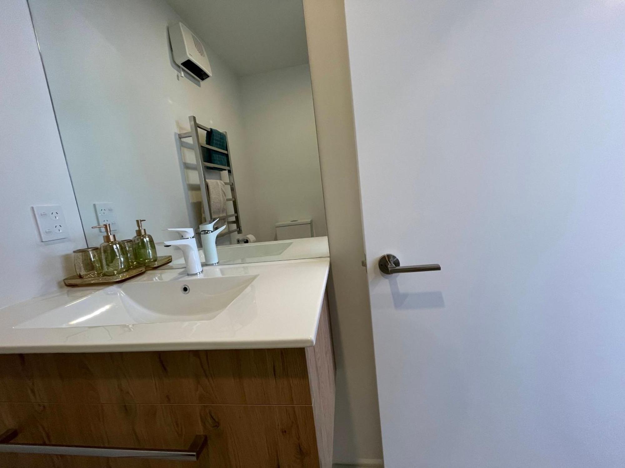 Luxury 2 Bedroom Townhouse Opposite Merivale Mall Christchurch Kültér fotó